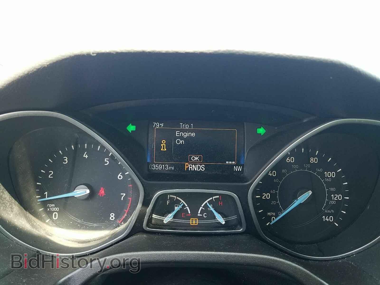2016 Ford Focus - VIN: 1FADP3F2XGL223667 - Photo 5