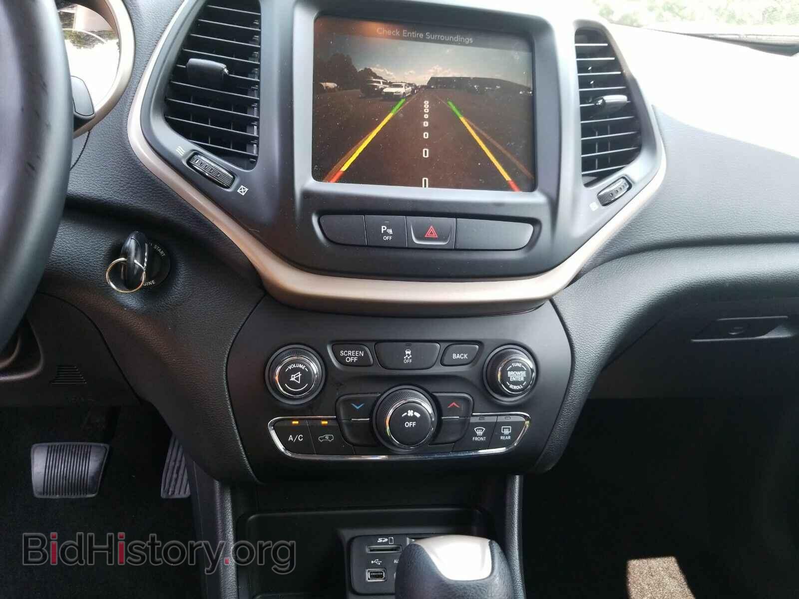 2017 Jeep Cherokee - VIN: 1C4PJLCB7HW591446 - Фото 4