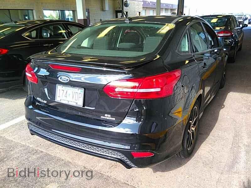 2016 Ford Focus - VIN: 1FADP3F25GL315334 - Photo 2