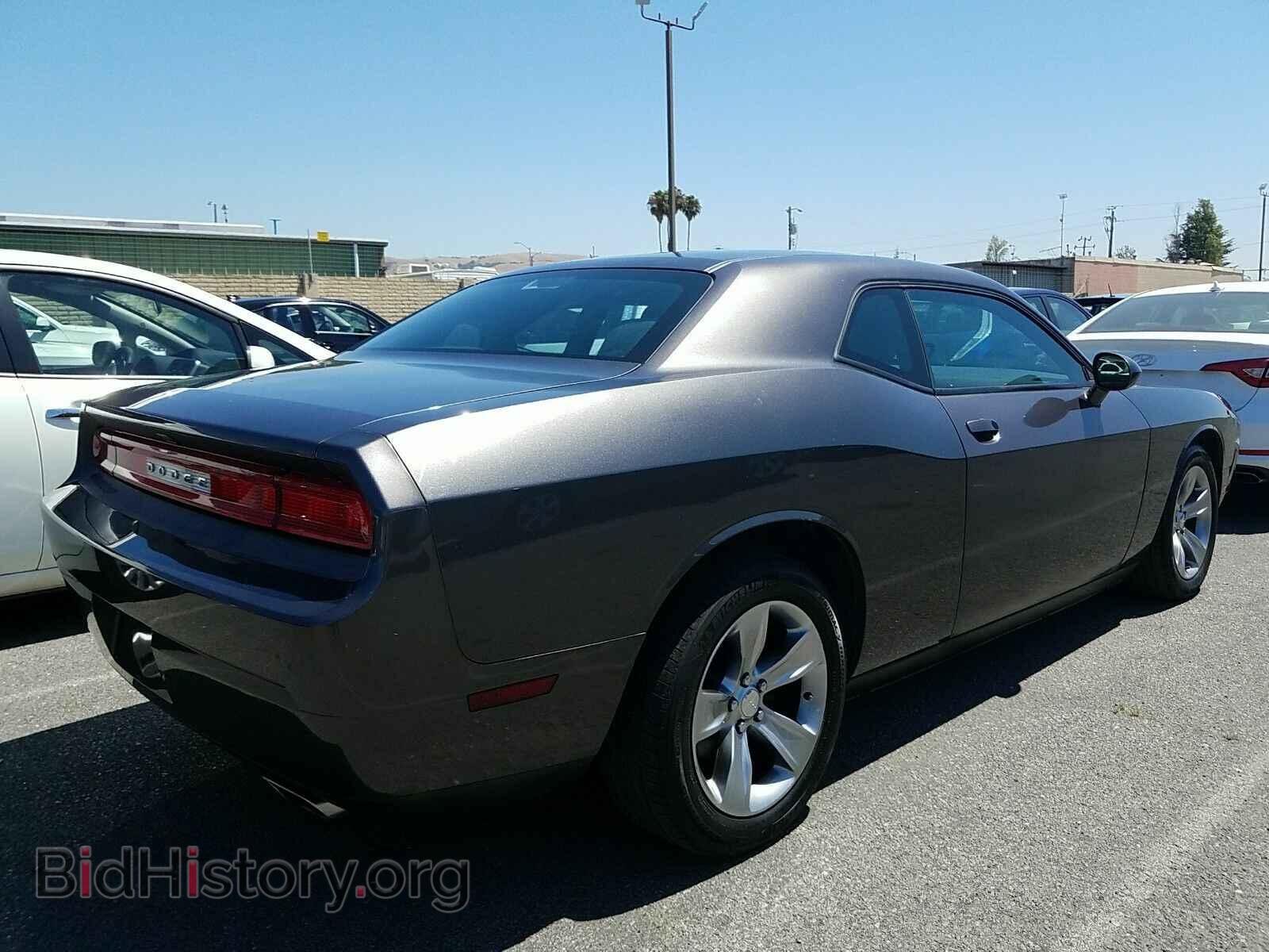 2014 Dodge Challenger - VIN: 2C3CDYAG6EH244805 - Фото 2