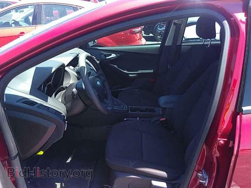 2016 Ford Focus - VIN: 1FADP3F28GL252634 - Photo 3