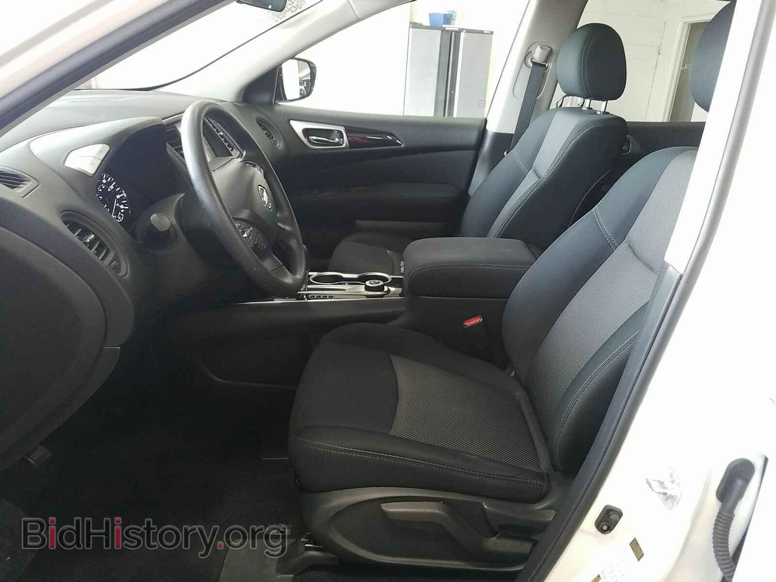 2017 Nissan Pathfinder - VIN: 5N1DR2MM6HC620342 - Фото 3