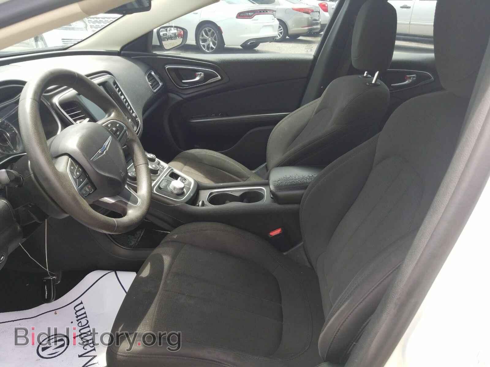 2016 Chrysler 200 - VIN: 1C3CCCAB2GN158122 - Фото 3