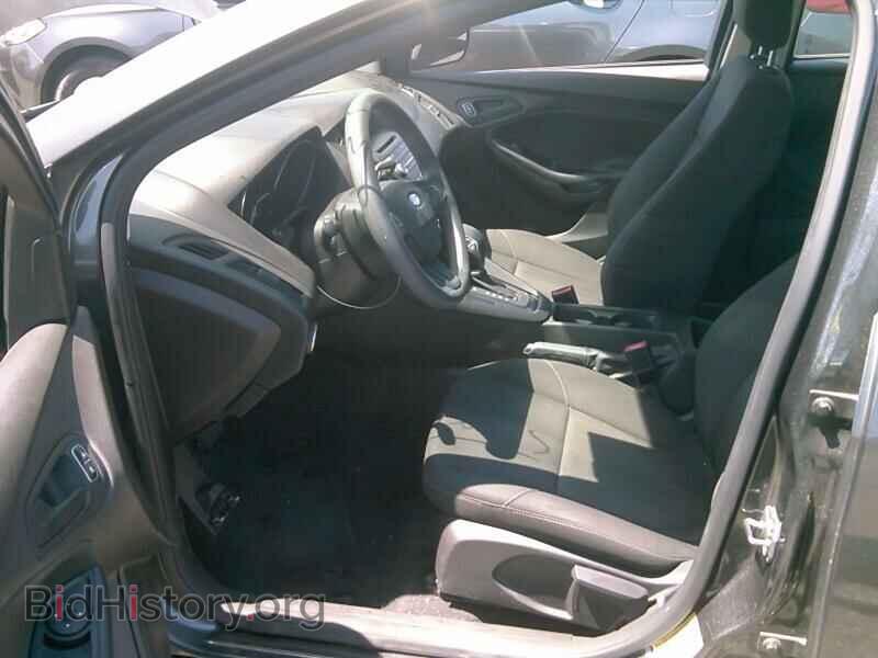 2016 Ford Focus - VIN: 1FADP3E28GL221384 - Фото 3