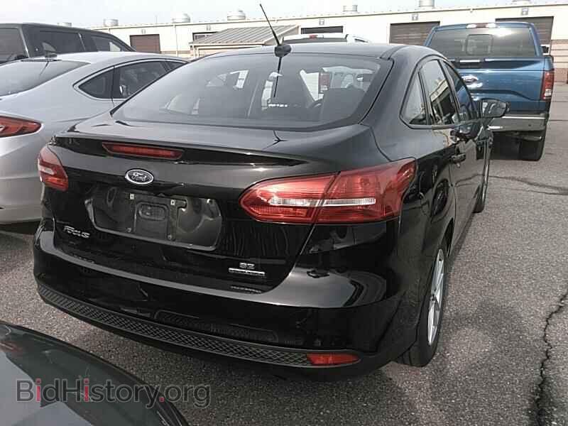 2016 Ford Focus - VIN: 1FADP3F29GL211896 - Фото 2