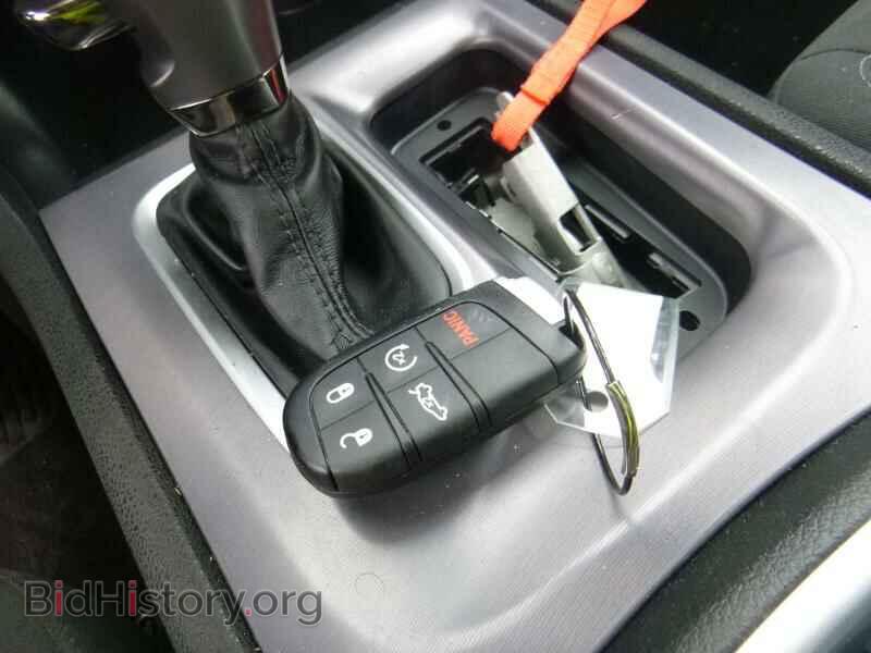 2019 Dodge Charger - VIN: 2C3CDXCT0KH575685 - Photo 8