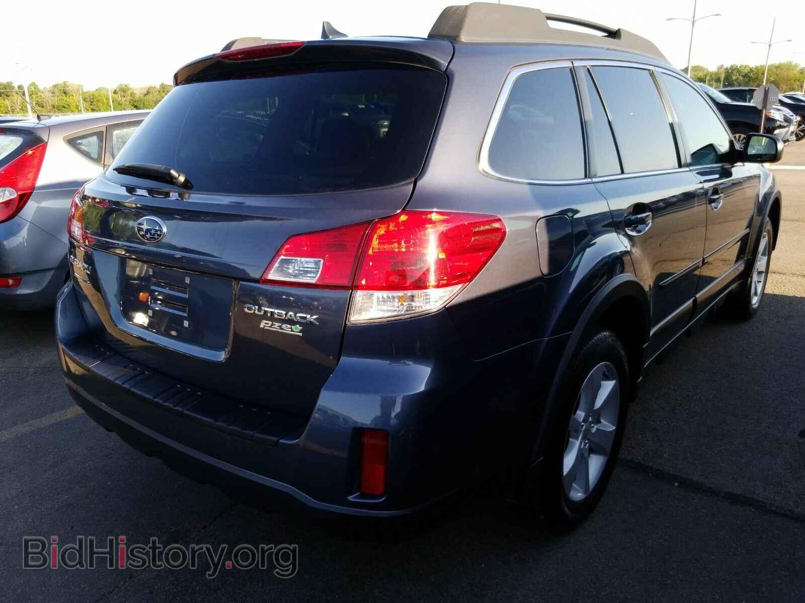 2014 Subaru Outback - VIN: 4S4BRBCC4E3299977 - Фото 2