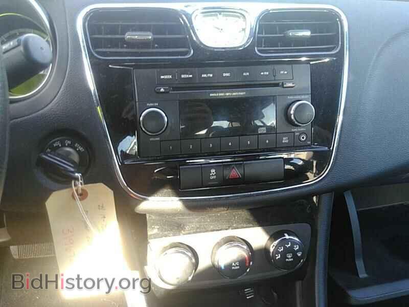 2012 Chrysler 200 - VIN: 1C3CCBAB8CN319674 - Фото 4