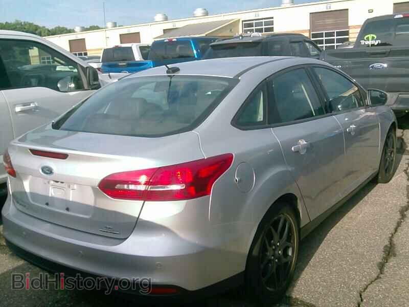 2016 Ford Focus - VIN: 1FADP3F21GL288715 - Фото 2
