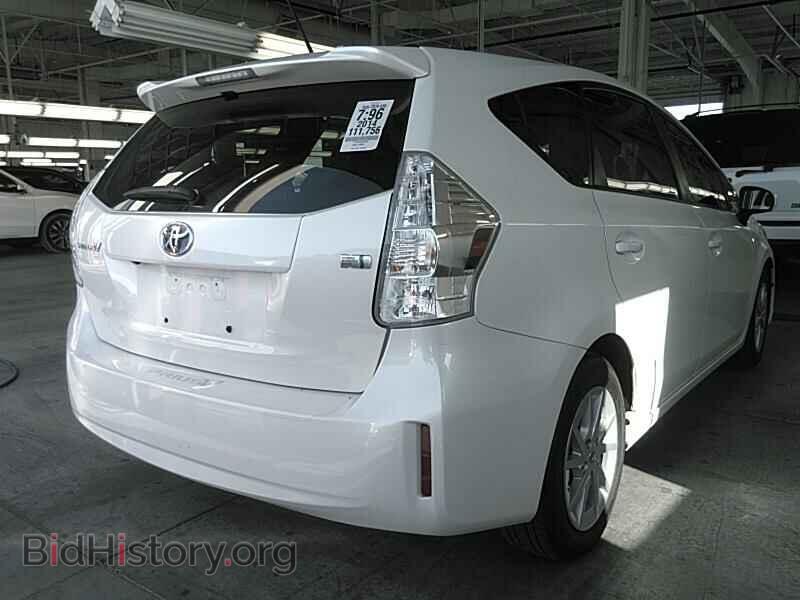 2014 Toyota Prius v - VIN: JTDZN3EU4EJ006830 - Фото 2