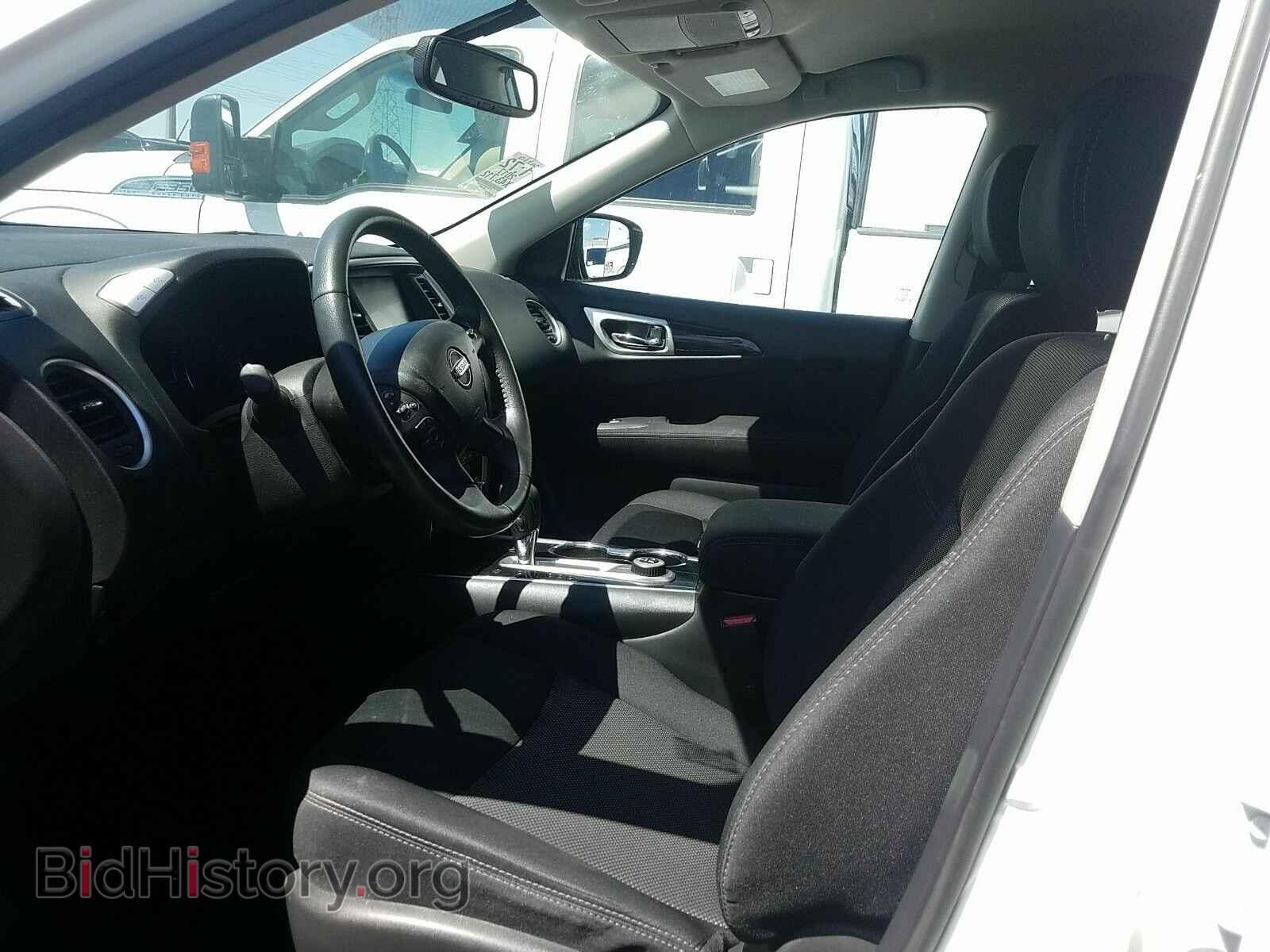 2017 Nissan Pathfinder - VIN: 5N1DR2MM8HC629785 - Фото 3