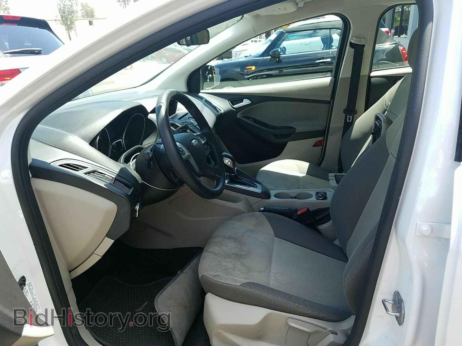 2014 Ford Focus - VIN: 1FADP3K25EL156558 - Photo 3