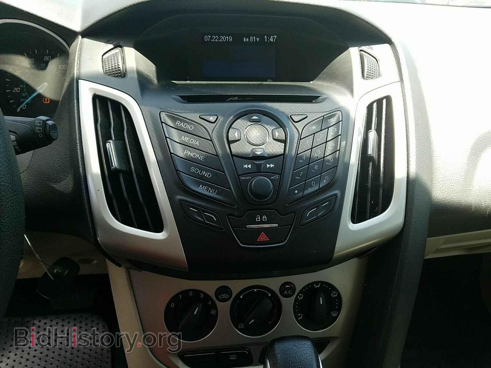 2014 Ford Focus - VIN: 1FADP3K25EL156558 - Photo 4