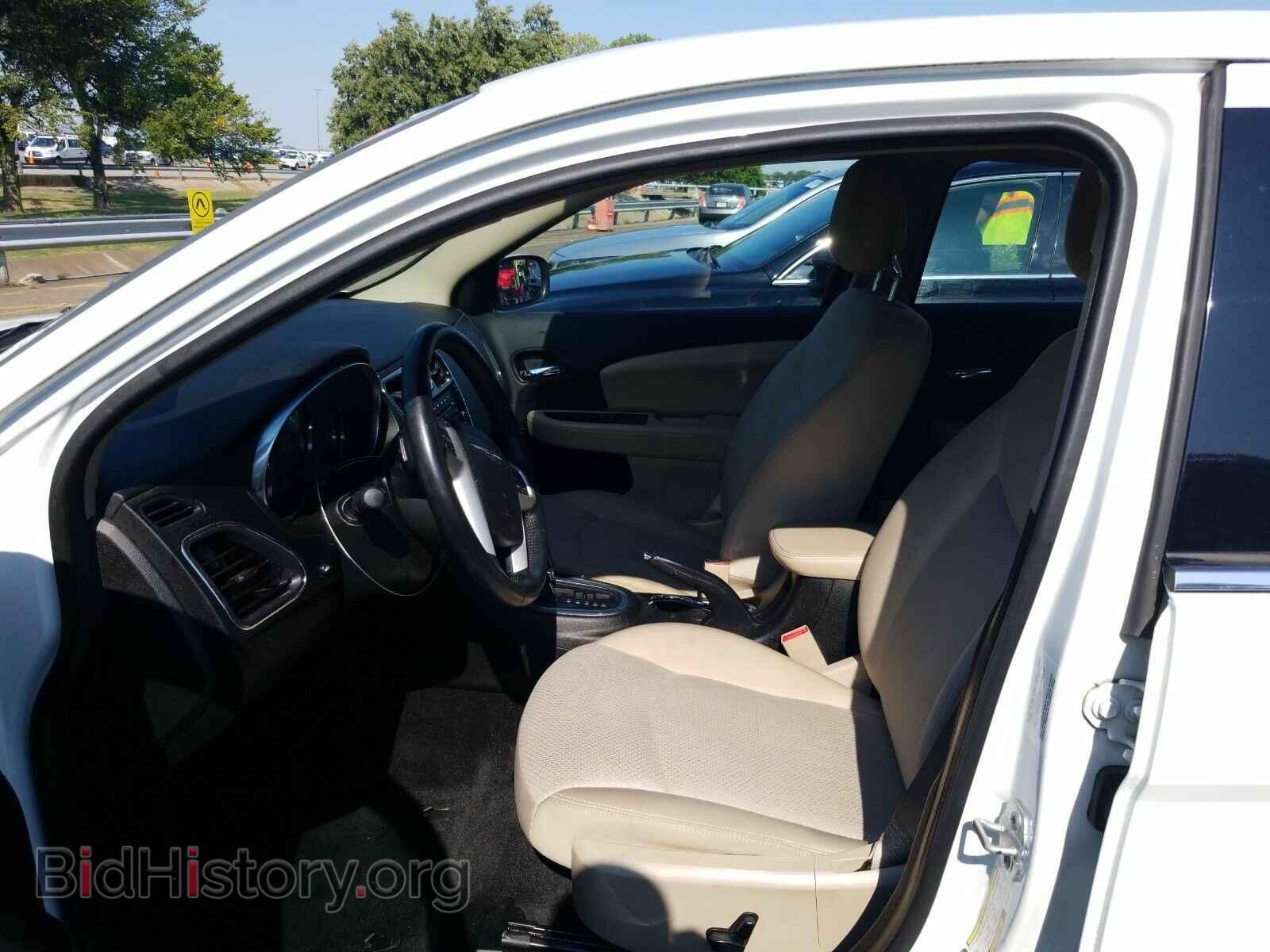 2014 Chrysler 200 - VIN: 1C3CCBBB7EN165248 - Фото 3