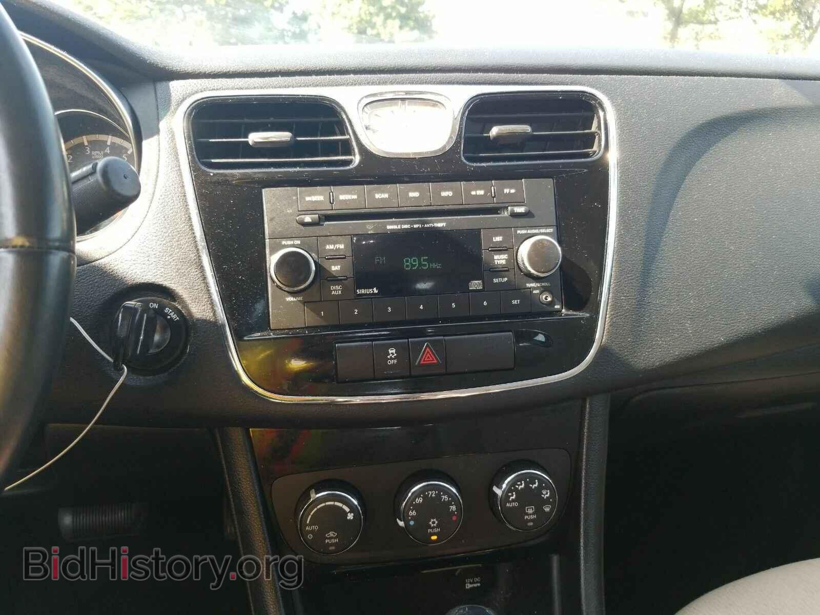 2014 Chrysler 200 - VIN: 1C3CCBBB7EN165248 - Фото 4