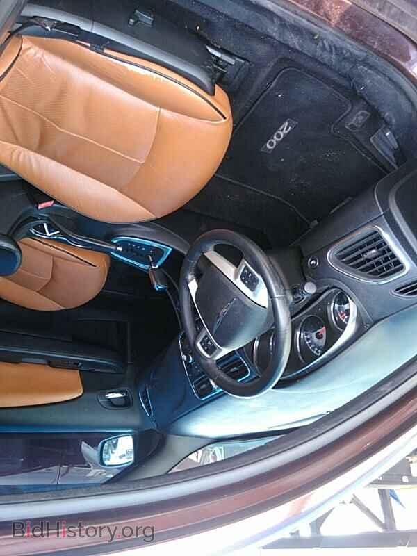 2012 Chrysler 200 - VIN: 1C3CCBBB9CN298753 - Фото 3
