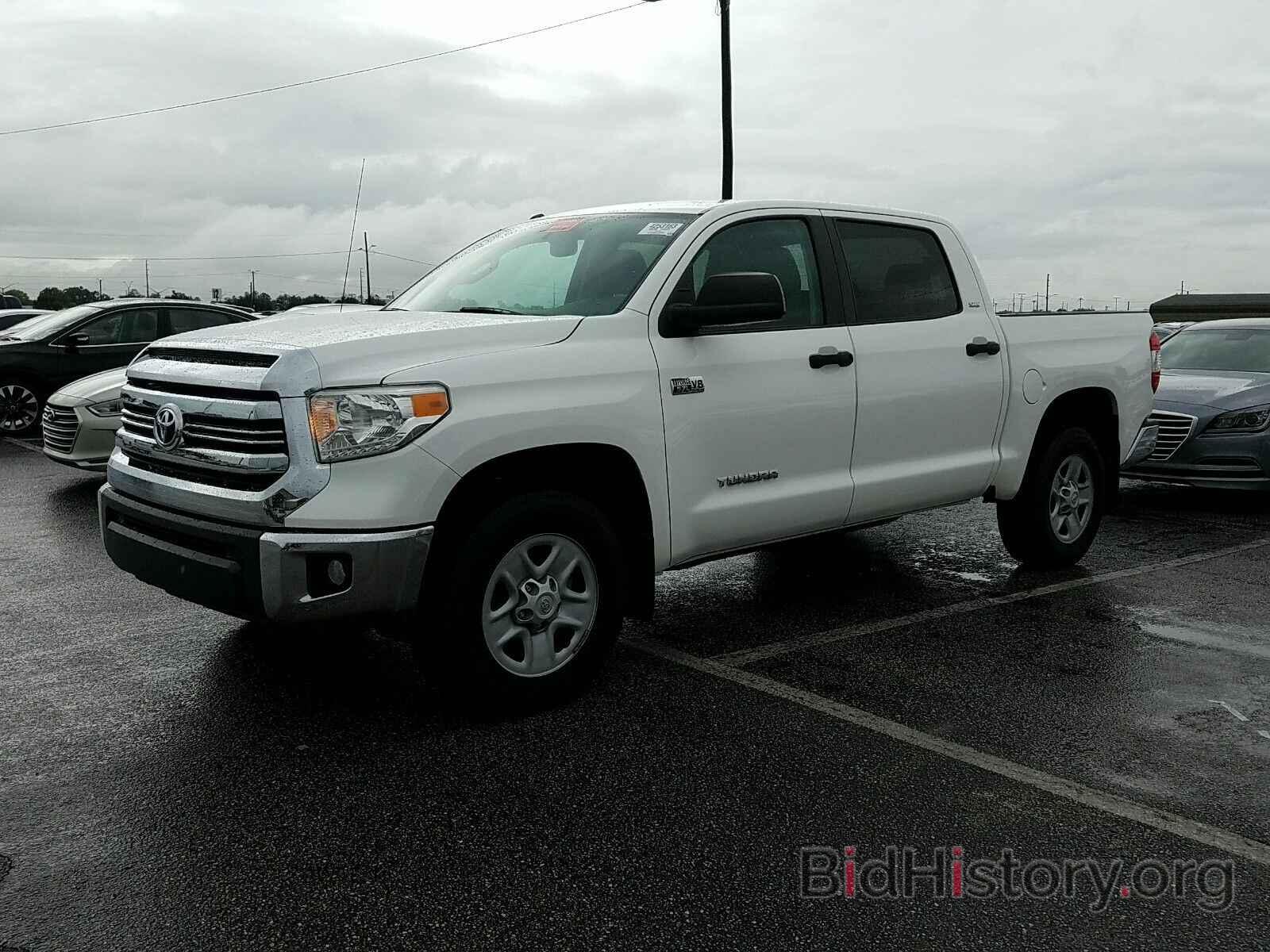 Photo 5TFDW5F12GX567552 - Toyota Tundra 4WD Truck 2016