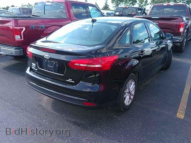 2016 Ford Focus - VIN: 1FADP3F29GL371728 - Photo 2