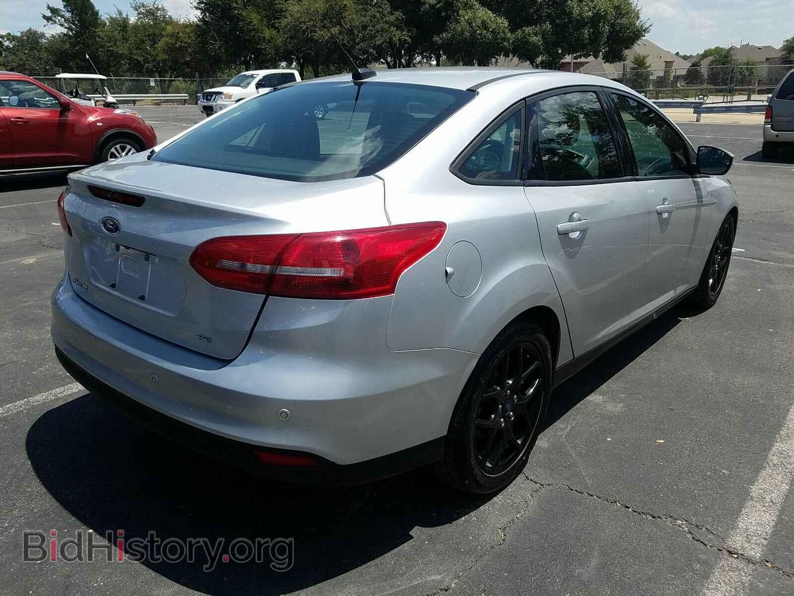 2016 Ford Focus - VIN: 1FADP3F28GL330023 - Photo 2
