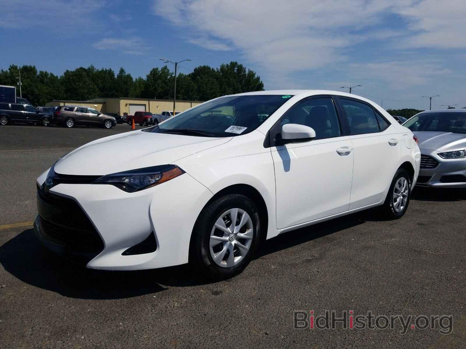 Photo 2T1BURHE9HC778834 - Toyota Corolla 2017