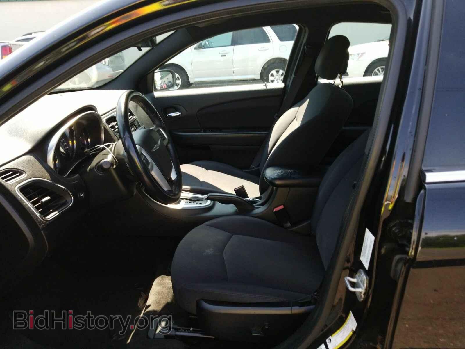 2013 Chrysler 200 - VIN: 1C3CCBBB1DN732679 - Photo 3