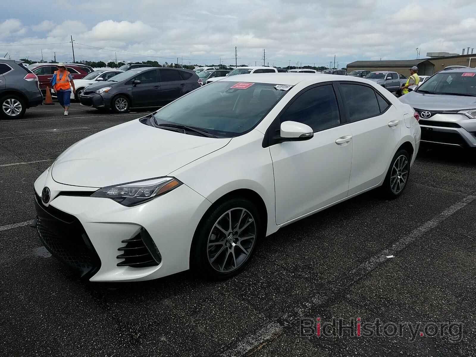 Photo 5YFBURHE2HP598952 - Toyota Corolla 2017