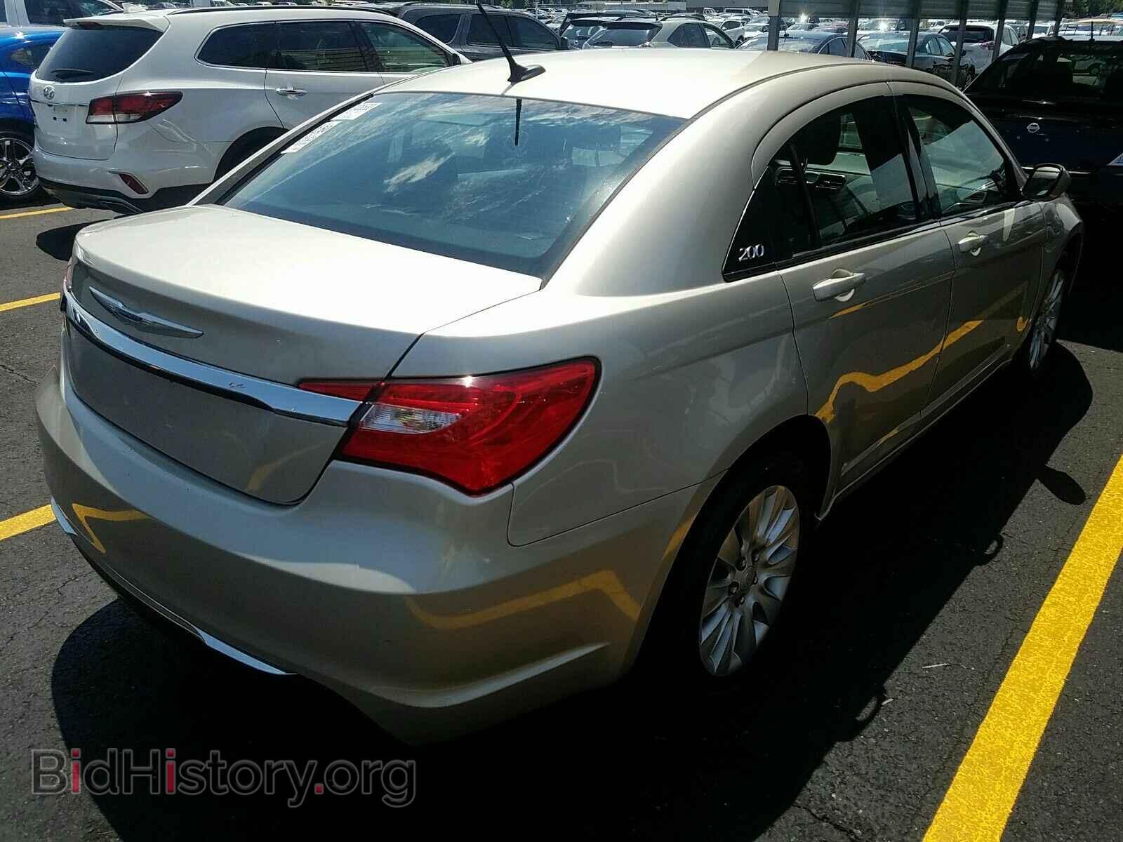 2014 Chrysler 200 - VIN: 1C3CCBAB7EN206429 - Фото 2