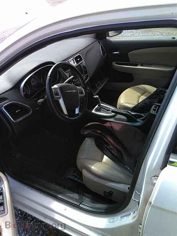 2011 Chrysler 200 - VIN: 1C3BC2FB1BN501090 - Фото 3