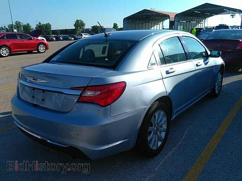 2014 Chrysler 200 - VIN: 1C3CCBABXEN124050 - Фото 2