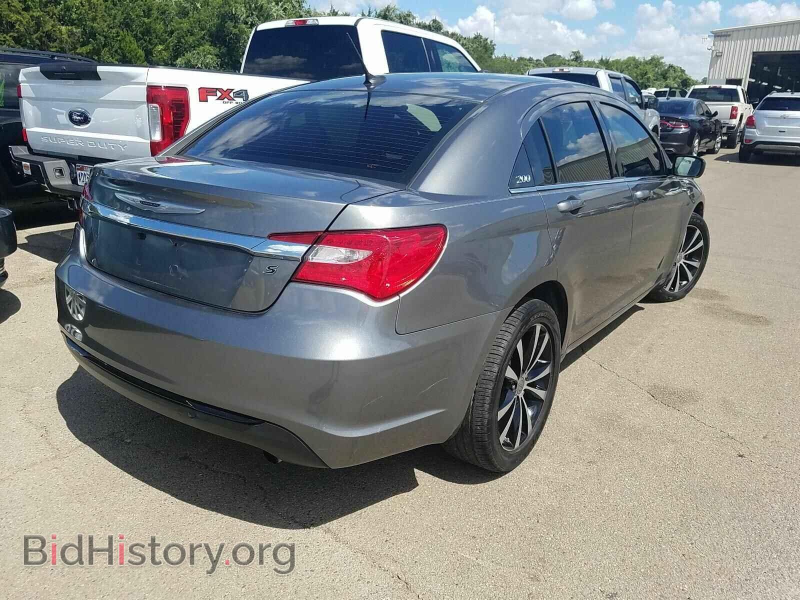 2013 Chrysler 200 - VIN: 1C3CCBBB9DN515252 - Photo 2