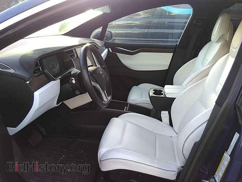 2016 Tesla Model X - VIN: 5YJXCBE21GF008910 - Фото 3