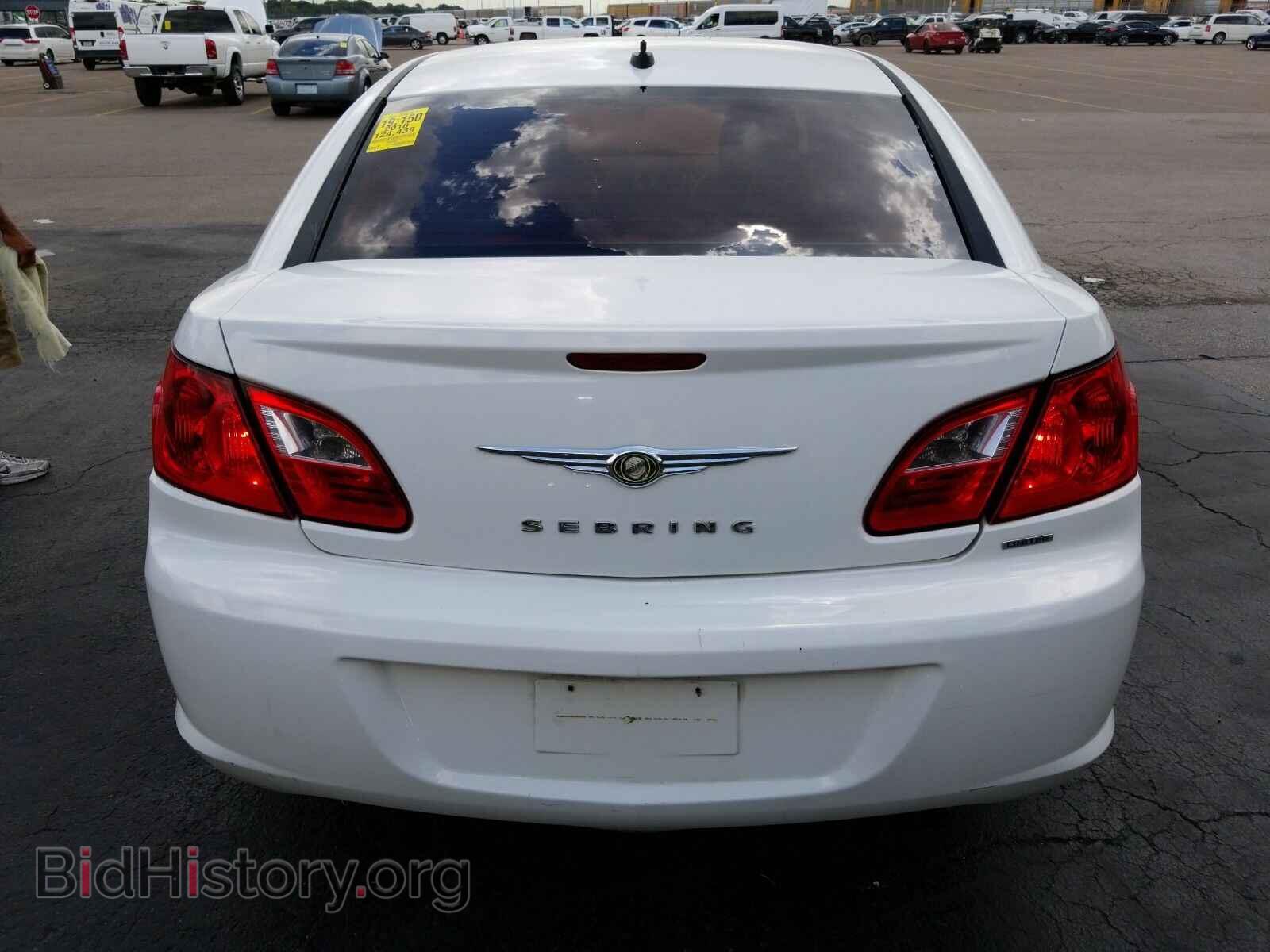 2010 Chrysler Sebring - VIN: 1C3CC5FB7AN207245 - Фото 7