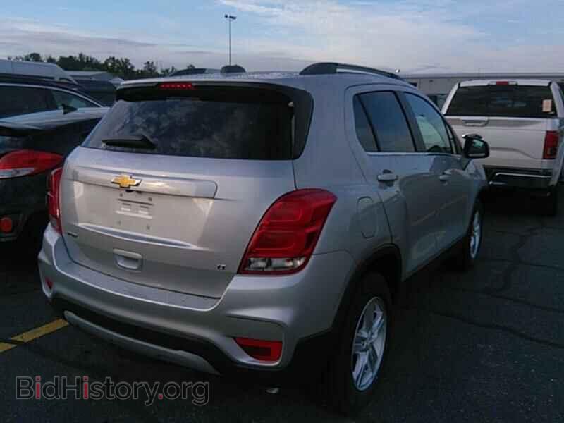 2019 Chevrolet Trax - VIN: 3GNCJLSB3KL339908 - Фото 2