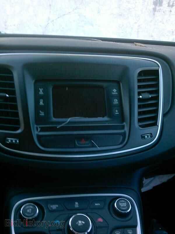 2016 Chrysler 200 - VIN: 1C3CCCAB4GN141421 - Фото 4