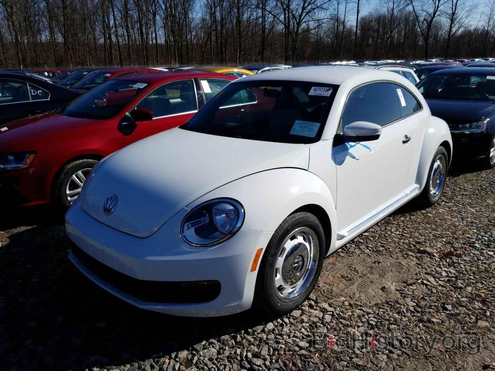 Photo 3VWF17AT8FM652666 - Volkswagen Beetle Coupe 2015