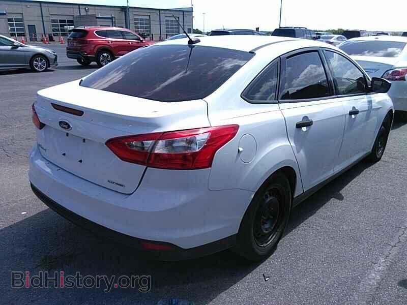 2014 Ford Focus - VIN: 1FADP3E2XEL196825 - Photo 2