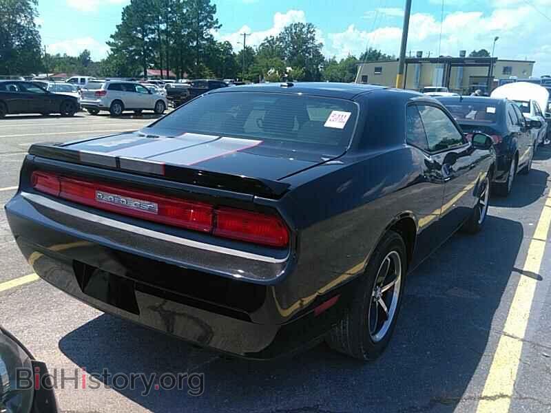 2010 Dodge Challenger - VIN: 2B3CJ4DV5AH102464 - Фото 2
