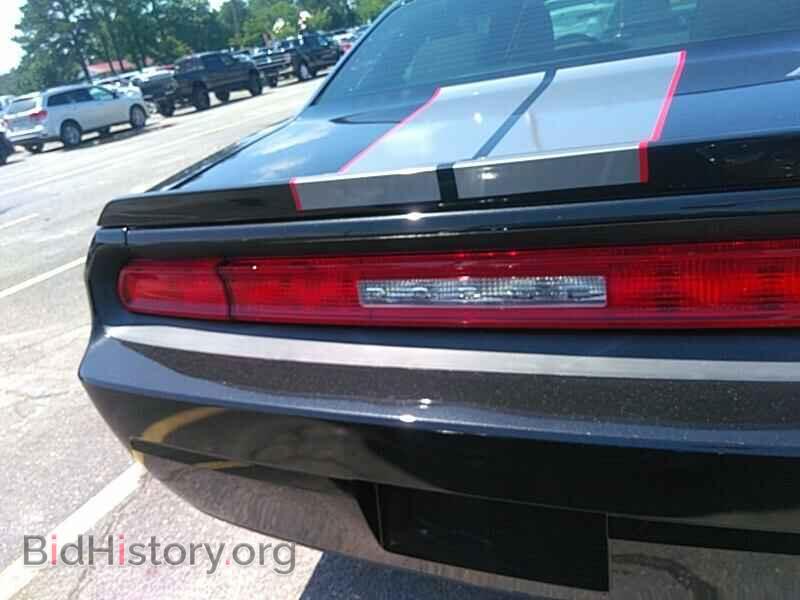 2010 Dodge Challenger - VIN: 2B3CJ4DV5AH102464 - Фото 7