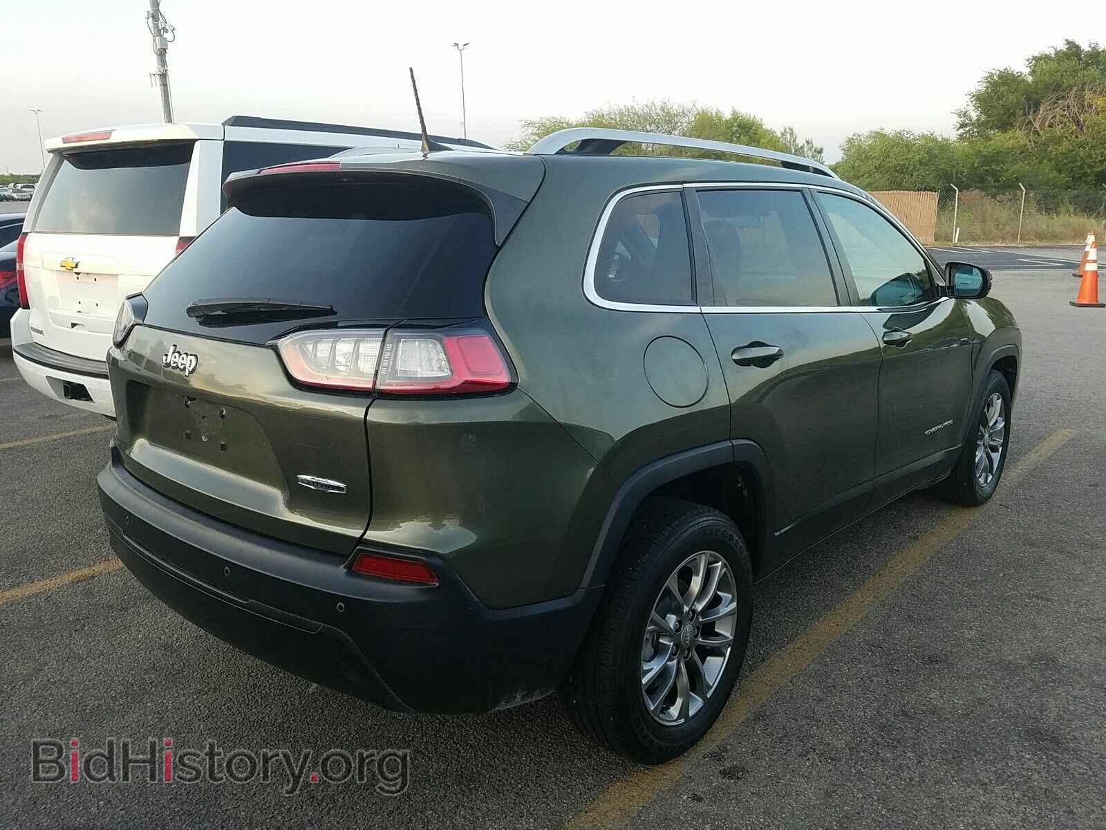 2019 Jeep Cherokee - VIN: 1C4PJLLB1KD302905 - Фото 2