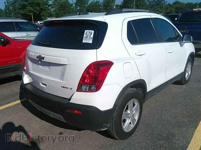 2015 Chevrolet Trax - VIN: 3GNCJLSB2FL243404 - Фото 2