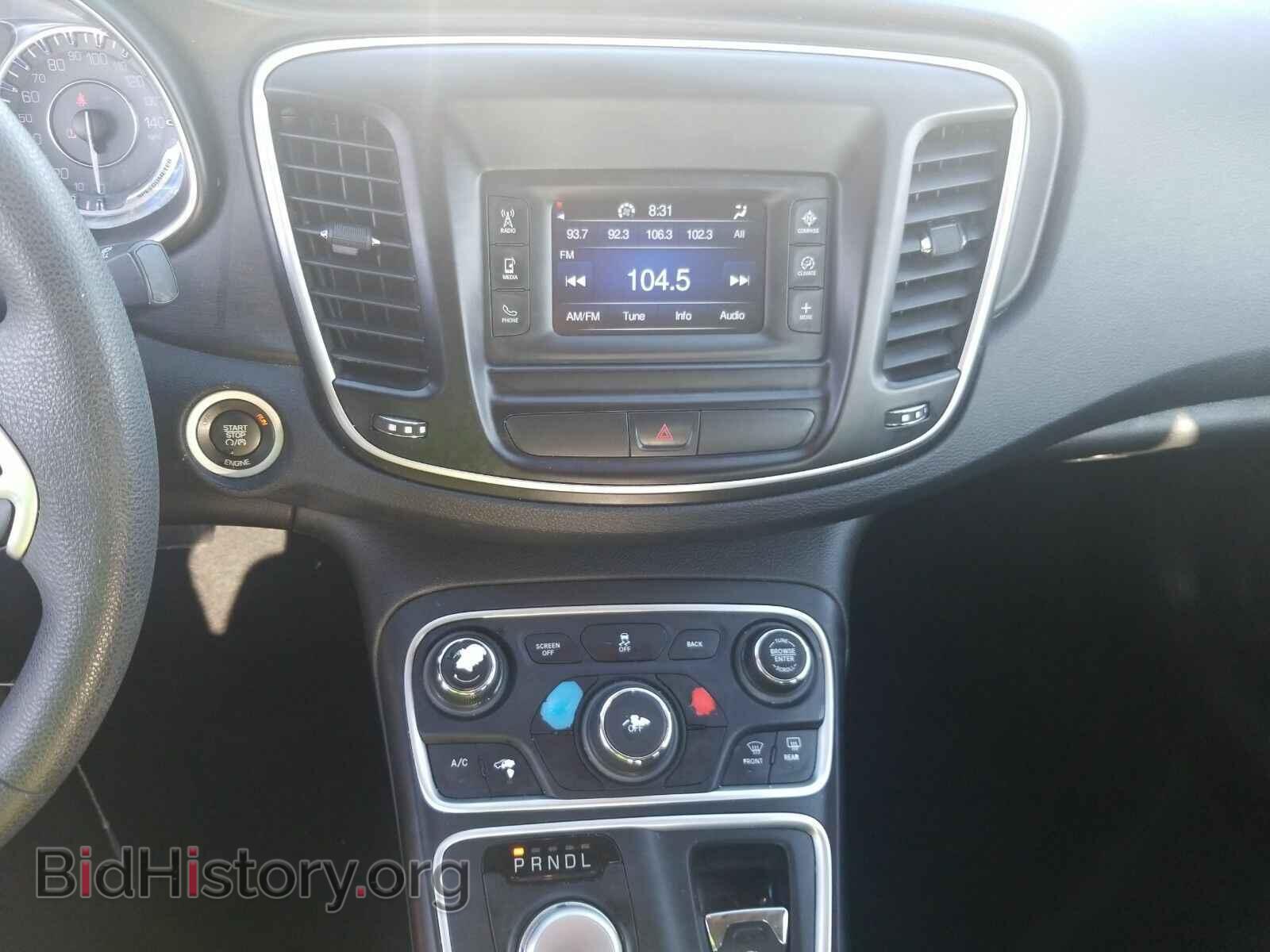 2016 Chrysler 200 - VIN: 1C3CCCAB9GN112982 - Фото 4