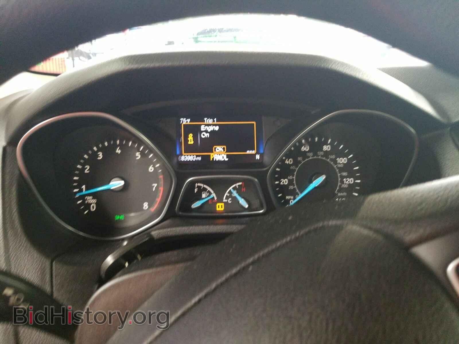 2016 Ford Focus - VIN: 1FADP3F21GL272546 - Photo 5