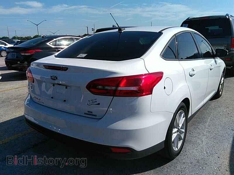 2016 Ford Focus - VIN: 1FADP3F2XGL284730 - Фото 2