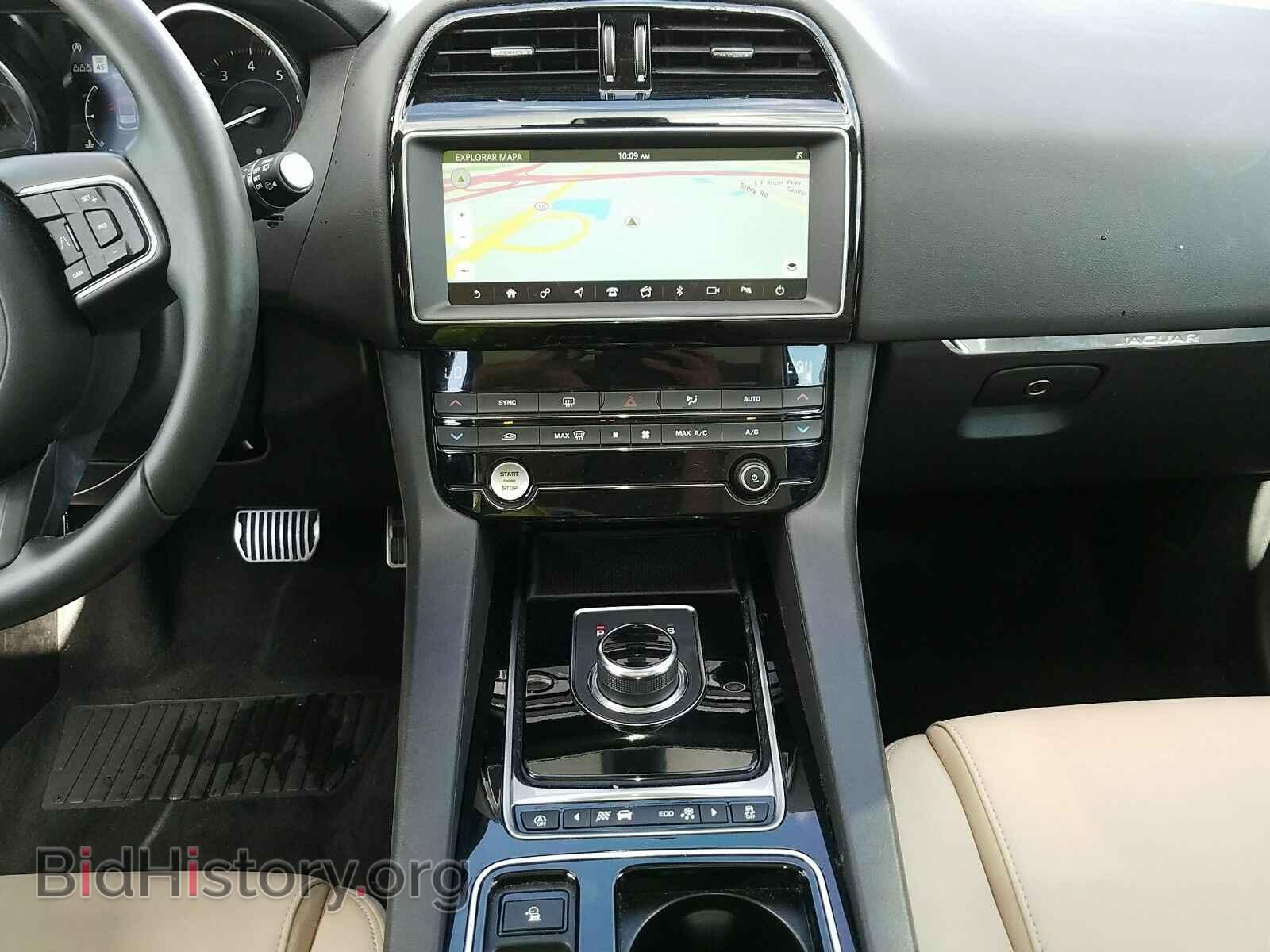 2019 Jaguar F-PACE - VIN: SADCS2FX7KA390975 - Фото 4