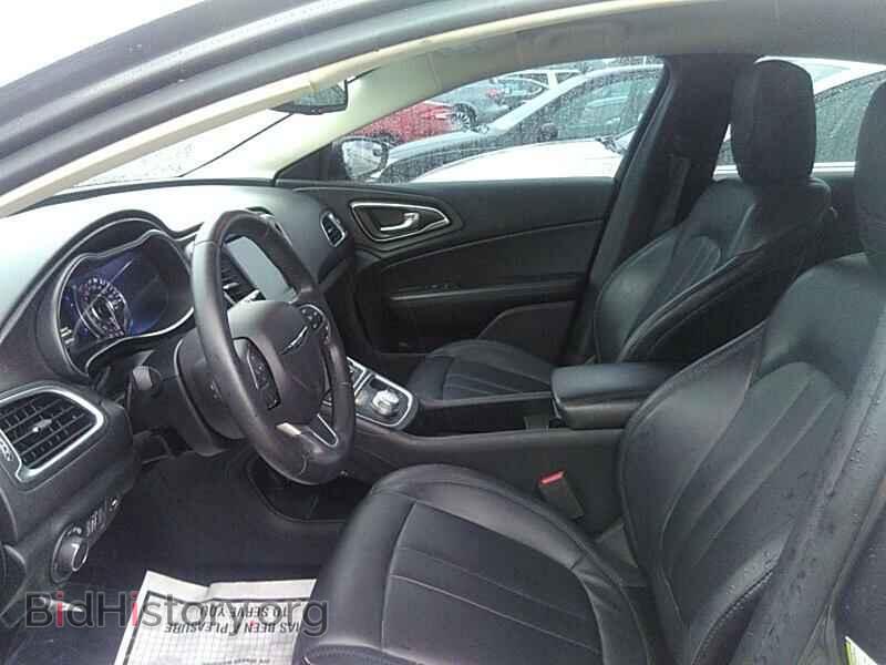 2017 Chrysler 200 - VIN: 1C3CCCAB2HN509404 - Фото 3