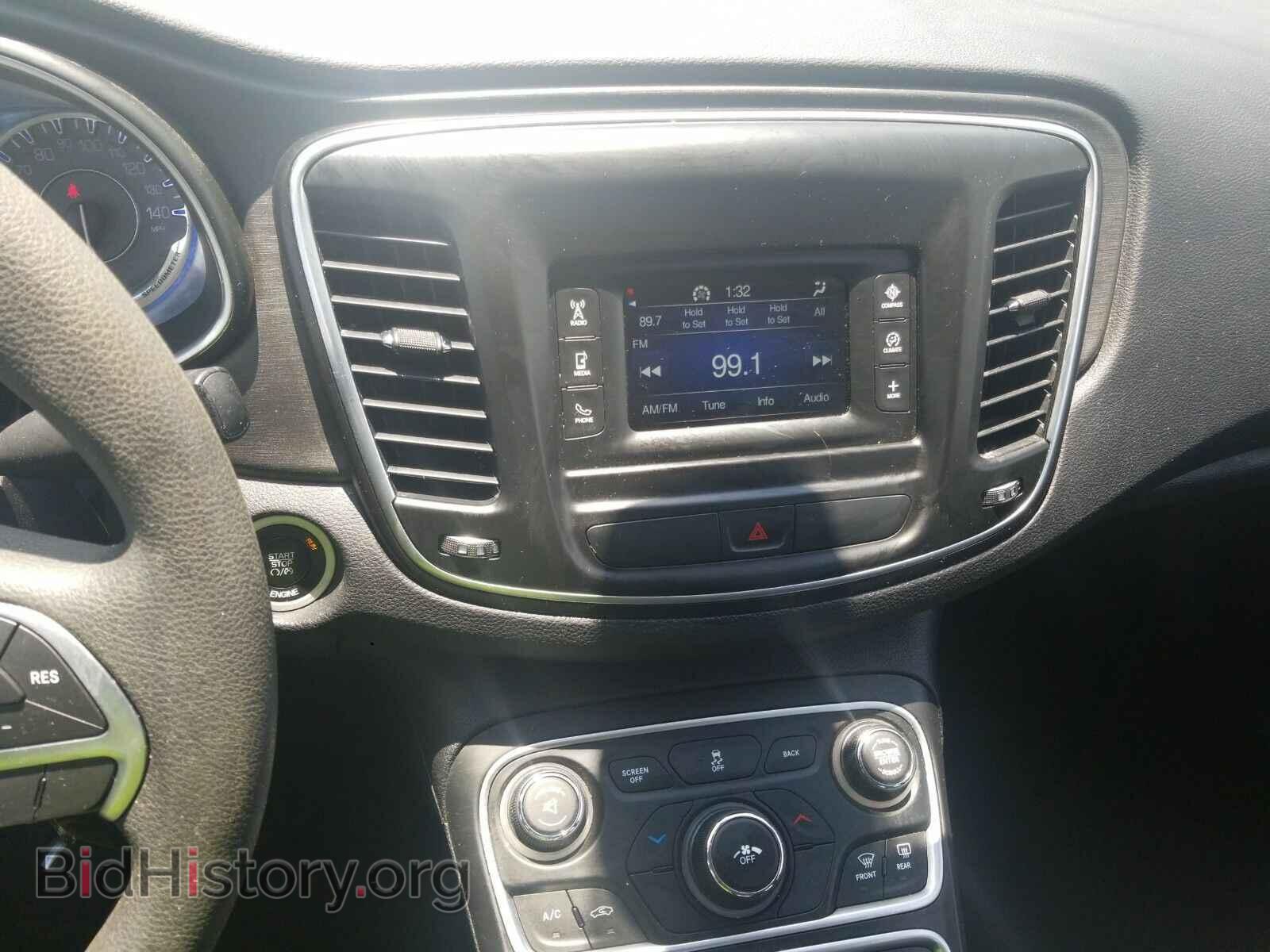 2016 Chrysler 200 - VIN: 1C3CCCAB8GN111712 - Фото 4