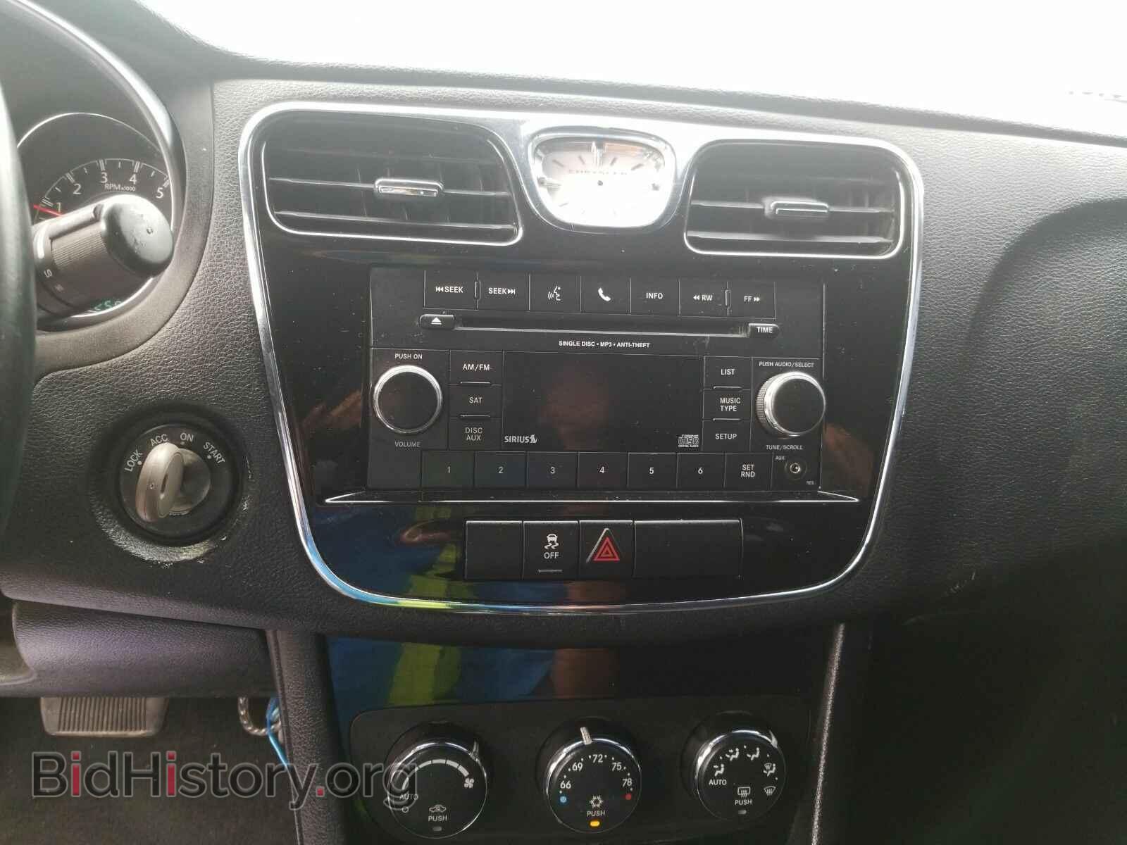 2014 Chrysler 200 - VIN: 1C3CCBBB3EN197761 - Фото 4
