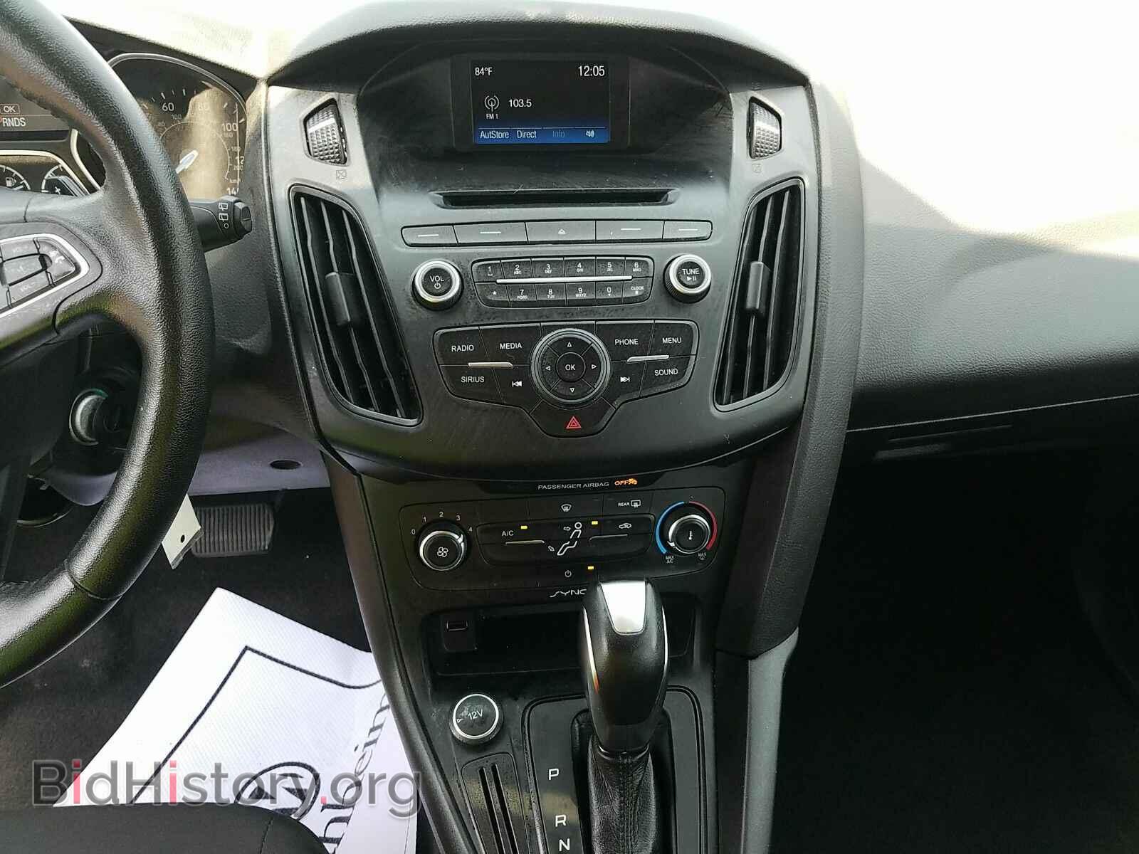 2016 Ford Focus - VIN: 1FADP3K22GL313143 - Фото 4