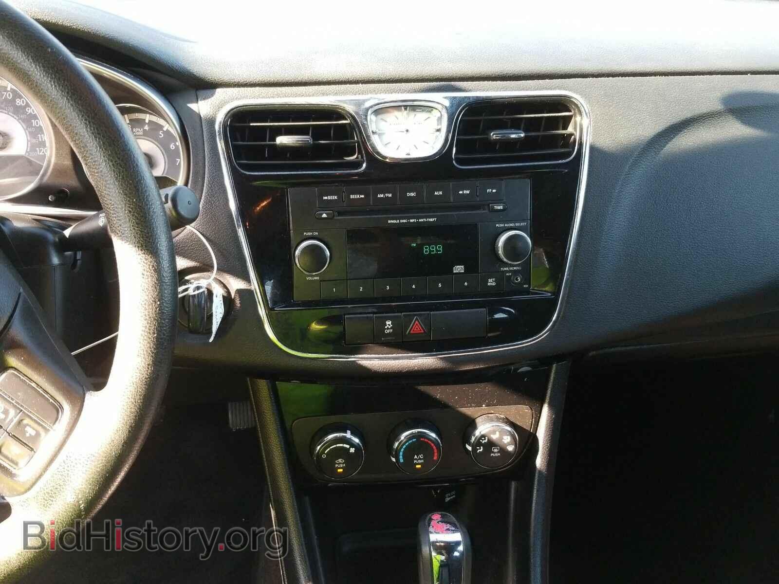 2014 Chrysler 200 - VIN: 1C3CCBAB4EN170778 - Фото 4