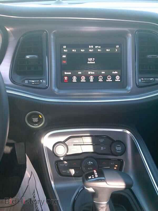 2018 Dodge Challenger - VIN: 2C3CDZAG3JH271007 - Photo 4